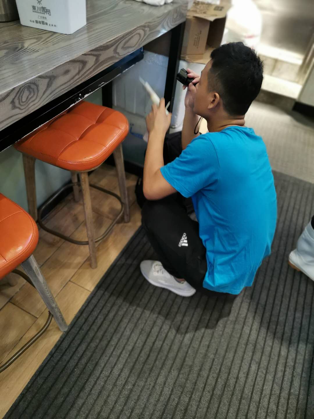 奶茶店蟑螂怎么除?